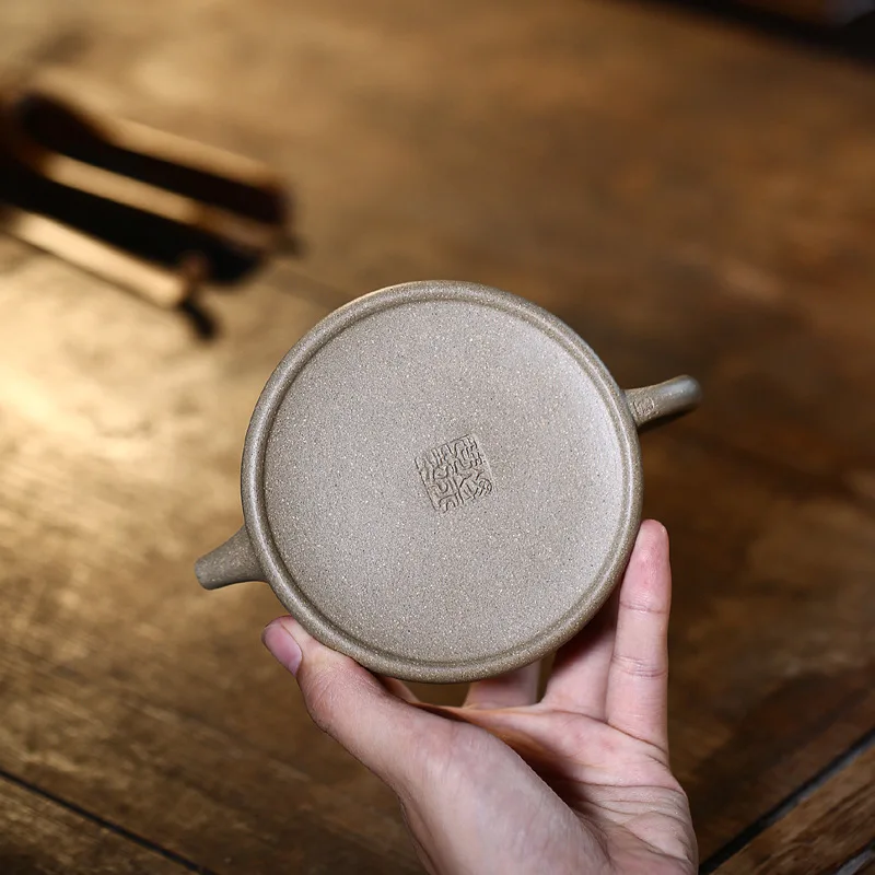 

Yixing Handmade Shipiao Teapot Purple Clay Kettle Send Gift Box