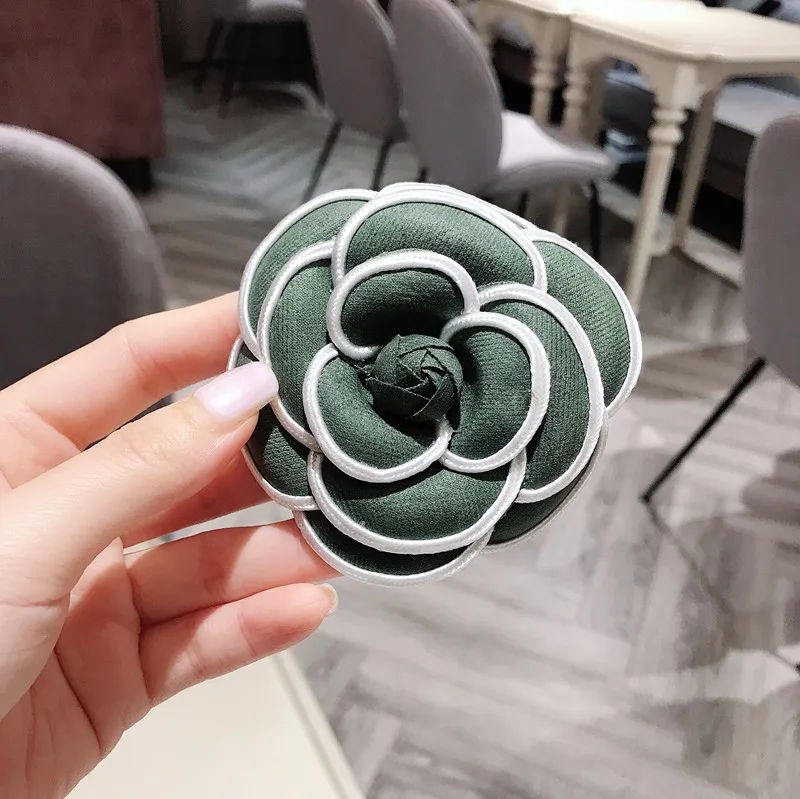 green I-Remiel Корейская Высококачественная брошь в виде цветка, художественная Классическая Брошь в виде камелии, булавки и броши, Женская шаль-рубашка, аксессуары для воротника - Окраска металла: green