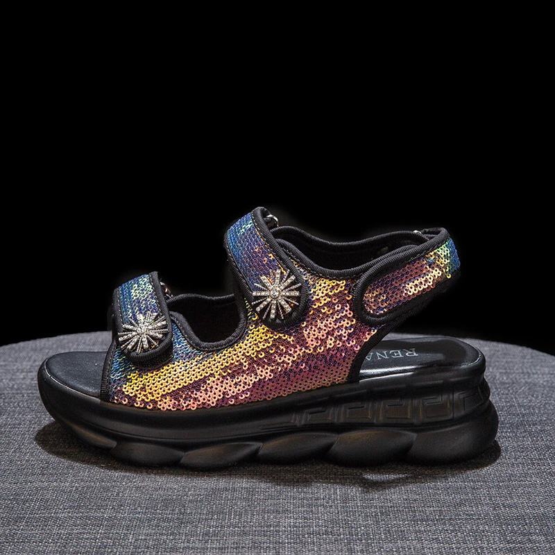 Женские модные сандалии-гладиаторы на массивной платформе брендовые