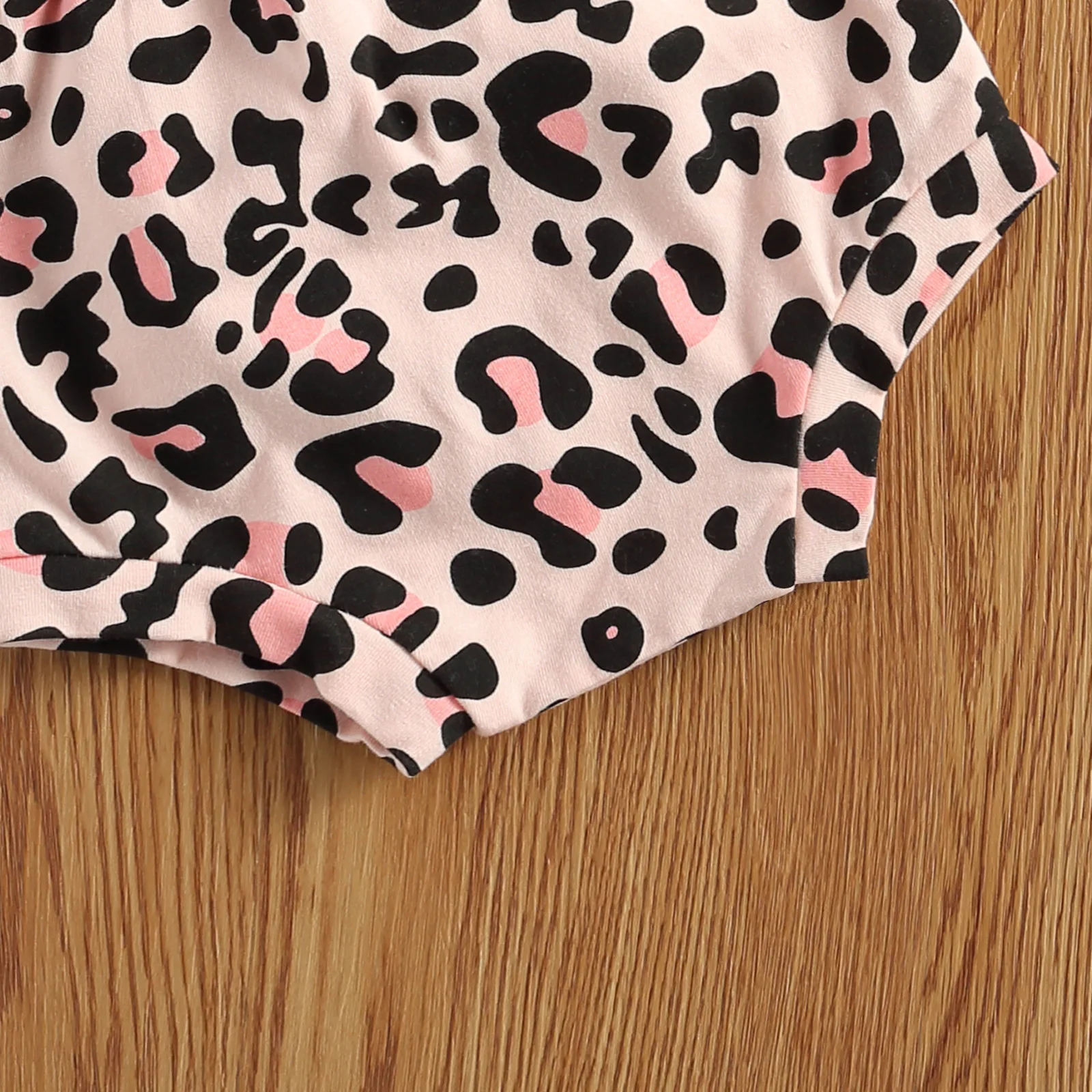 

2021 Summer 3pcs Infant Newborn Short Sleeve Romper + Shorts + Bow Headband Leopard Print Daddy' Girl Summer Clothing