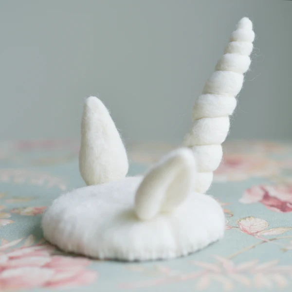 Зажим для волос ручной работы из 100% шерсти с единорогом девочек и женщин |