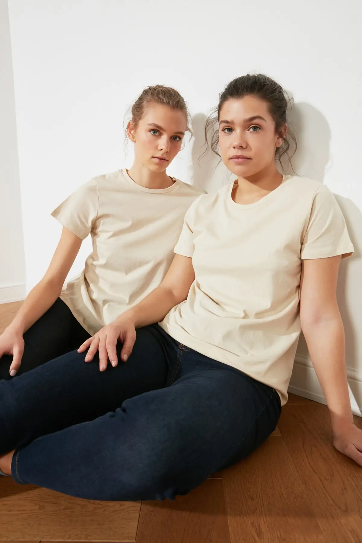 Trendyol 100 хлопок одиночный Джерси Велоспорт вырезом Базовая Трикотажная футболка