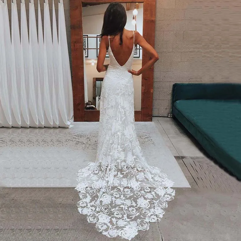 Beach Lace Bridal Wedding Gowns Backless V Neck Spaghetti Straps Bride Dress Sexy Sweep Train Country Style Robe De Mariee