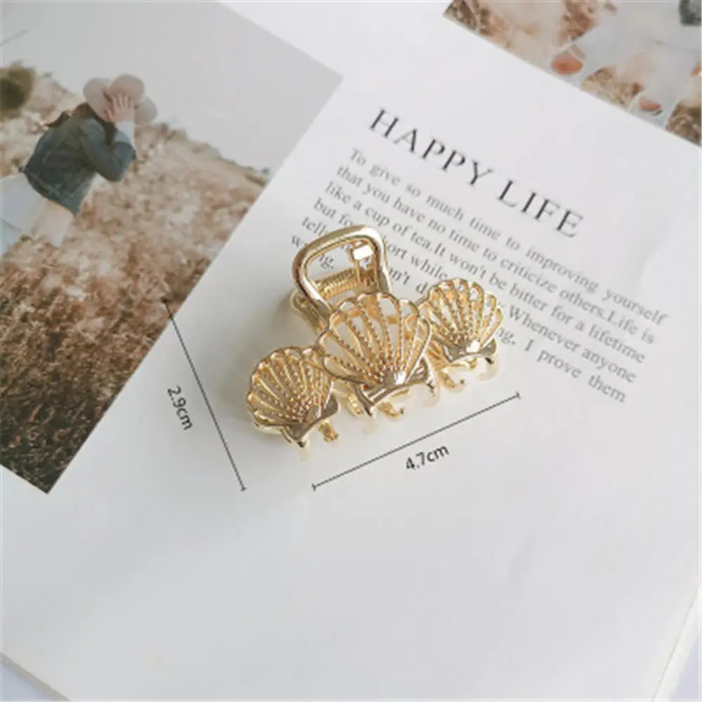 

2020 Women Girls Geometric Letter "LOVE" Hair Claw Clamps Hair Crab Shell Shape Hair Clip Claws Solid Color Accessories Hairpin