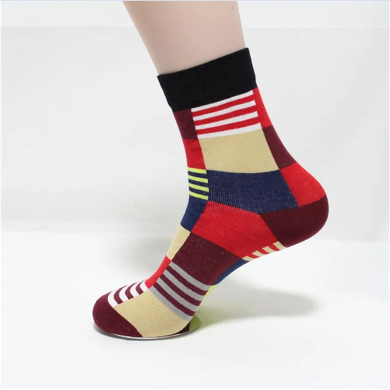 Модные мужские хлопковые носки цветные большие в клетку и повседневные