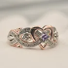Романтическое кольцо в форме сердца из розового золота с двухцветным цирконием подходит для женской изысканной свадебной фотосессии принцессы