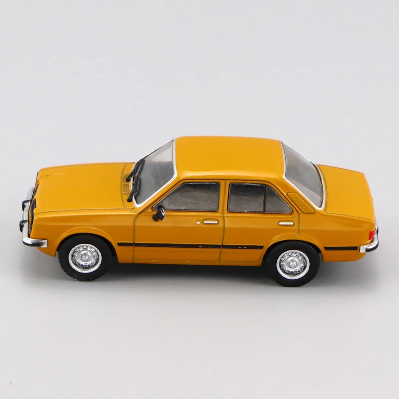 1:43 IXO CHEVROLET CHEVETTE SL 4 PORTAS 1979 коллекционные модели автомобилей игрушки идеальный