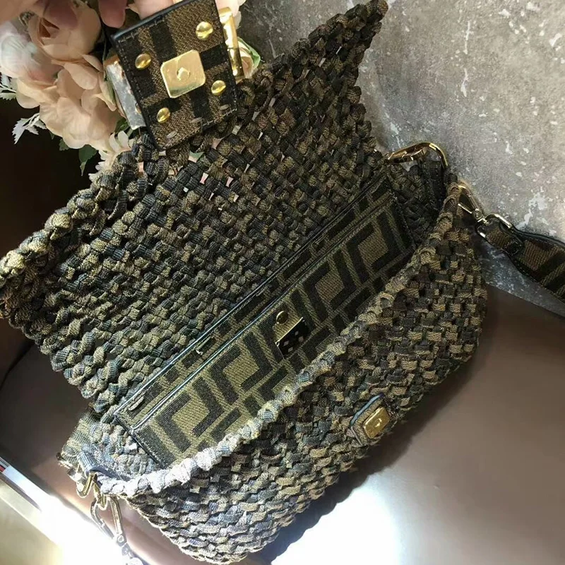 

Retro woven hollow jacquard canvas flap buckle handbag ladies new fashion all-match single shoulder messenger bag