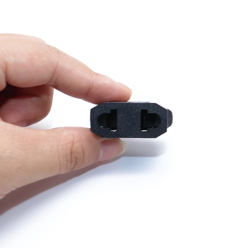 2 шт. адаптер для розеток европейского и американского стандарта |