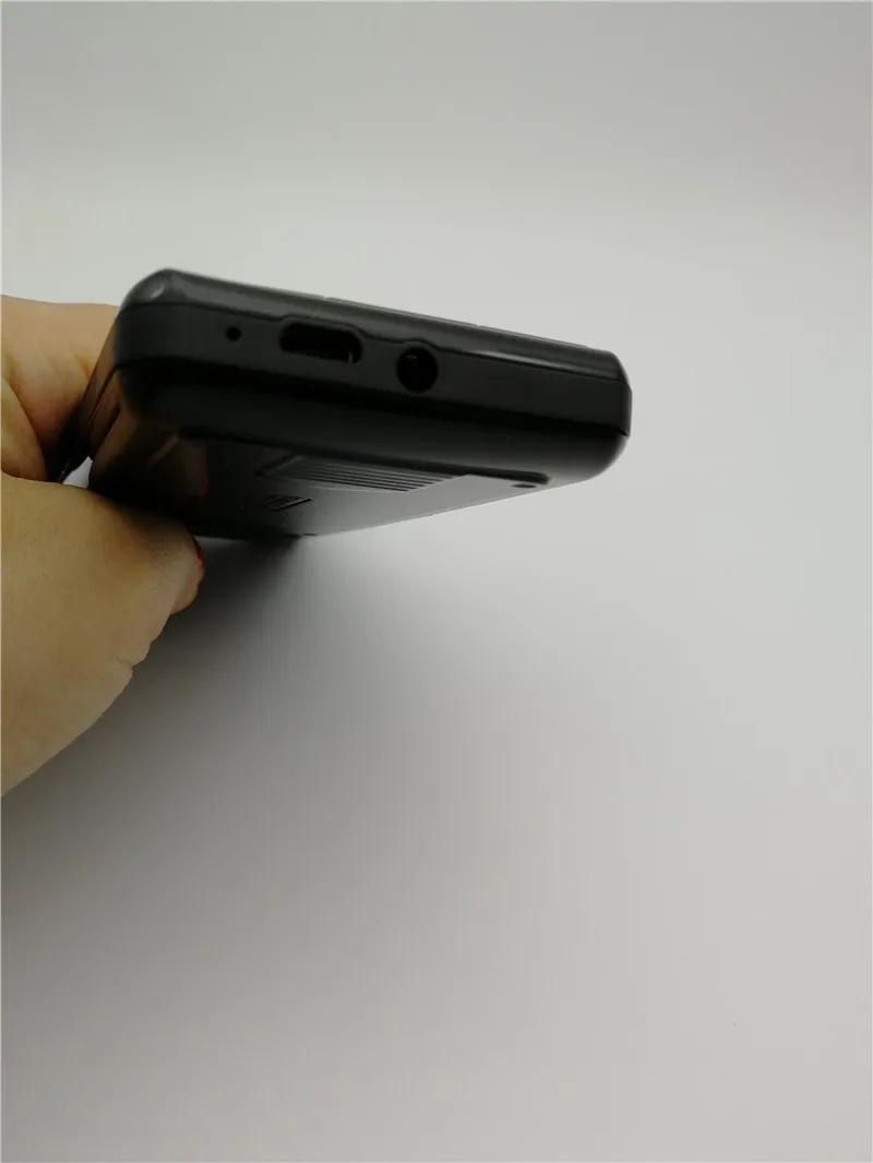 Кнопочный мобильный телефон, 1,77 дюймов, 2000 мА/ч, две sim-камеры, Bluetooth, большой динамик-фонарик, fm-радио, сотовый телефон для пожилых людей, Maxfone V3
