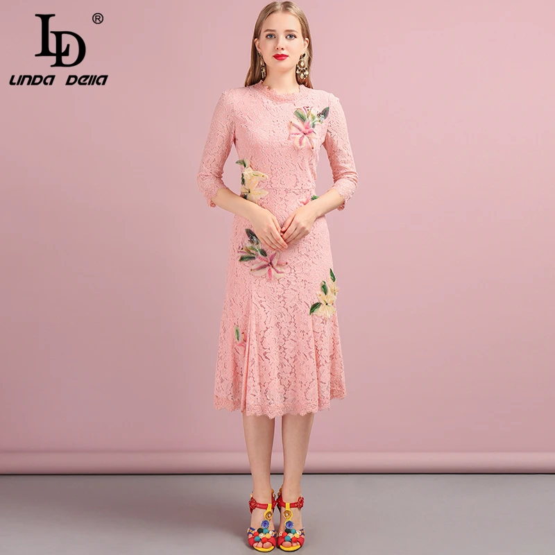 Женское кружевное платье LD LINDA DELLA облегающее с рукавом три четверти и бусинами