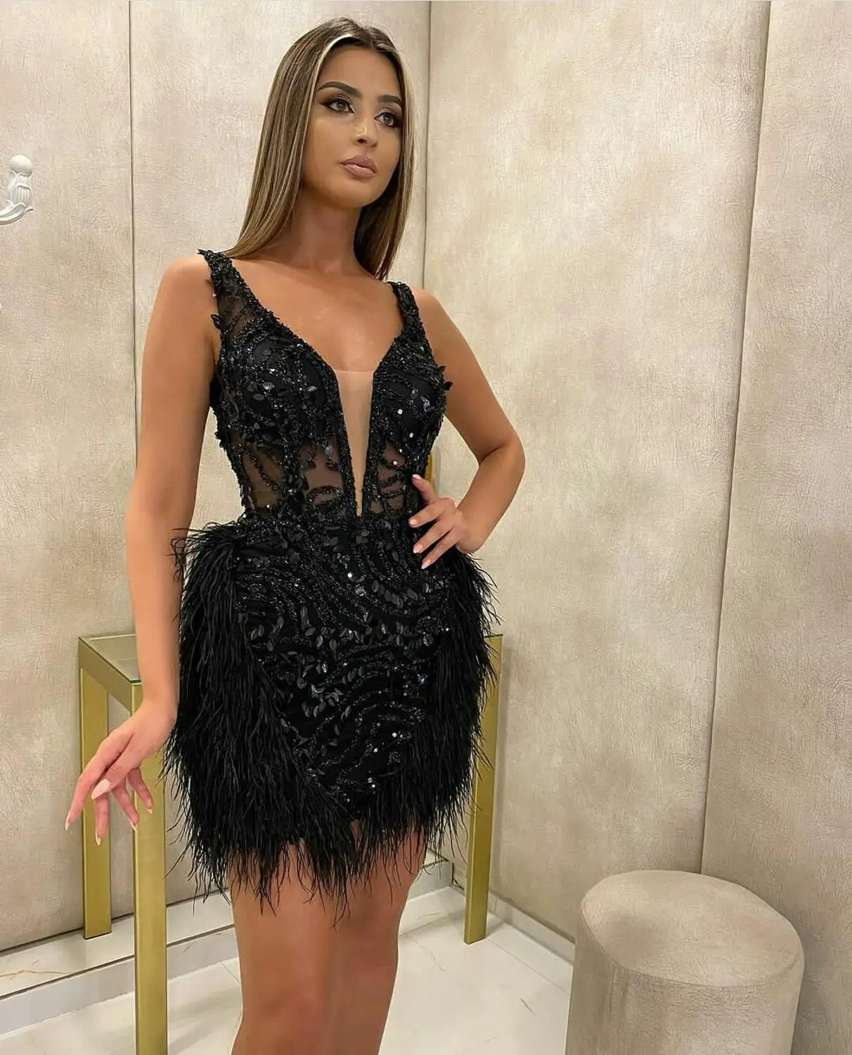 Черного цвета с украшением в виде кристаллов Бисер Выпускные платья глубоким