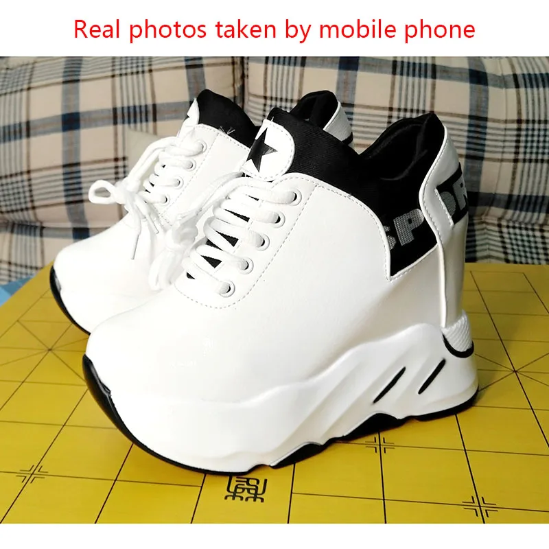 Обувь на платформе; цвет белый, черный; дышащая обувь на шнуровке; повседневная обувь; женские кроссовки на платформе; обувь на танкетке 12 см