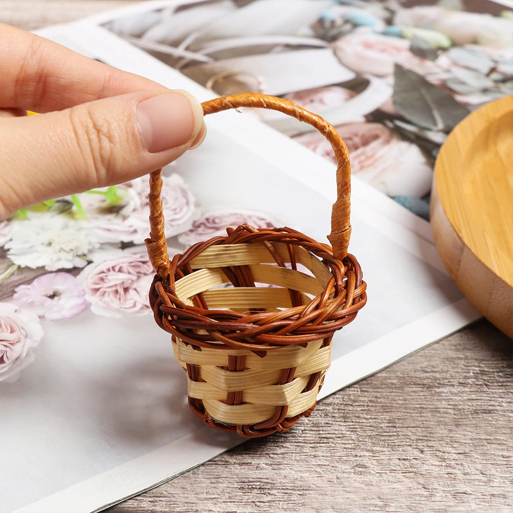 

4Pcs Mini 1/12 Cute Dollhouse Rattan Frame Hand-woven Vegetable Food Flower Basket Cute Toys Dolls Miniature Decoration