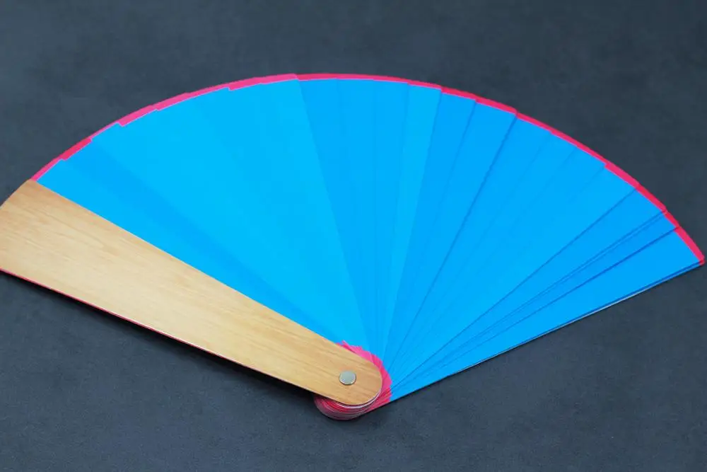 Четыре Цвет Magic вентилятор изменение маг сценическая комедия крупным планом