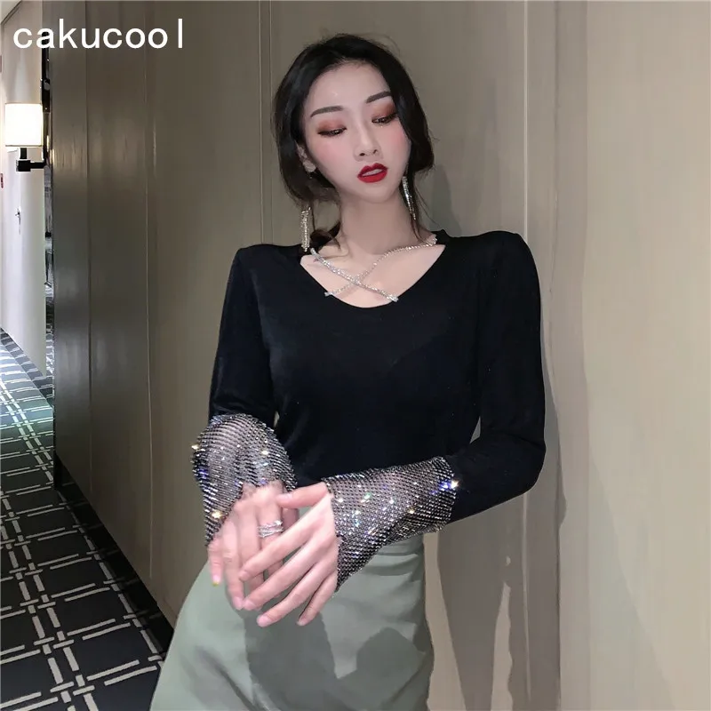 Cakucool сексуальный тонкий V образным вырезом Футболка Boho бриллиантов цепи