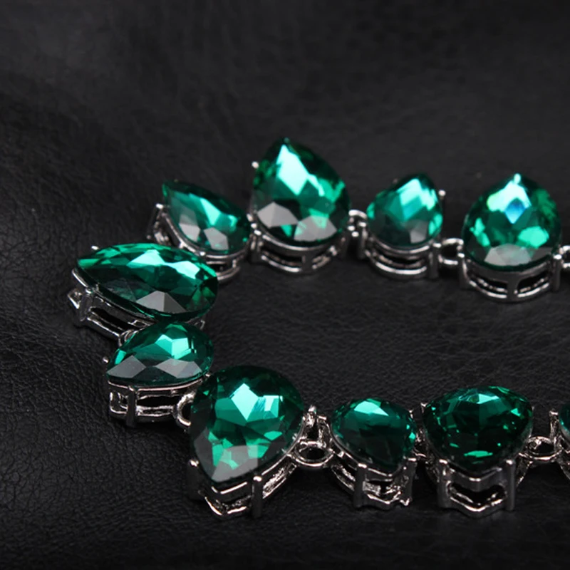 Зеленое ожерелье с драгоценным камнем в форме капли воды массивные ожерелья