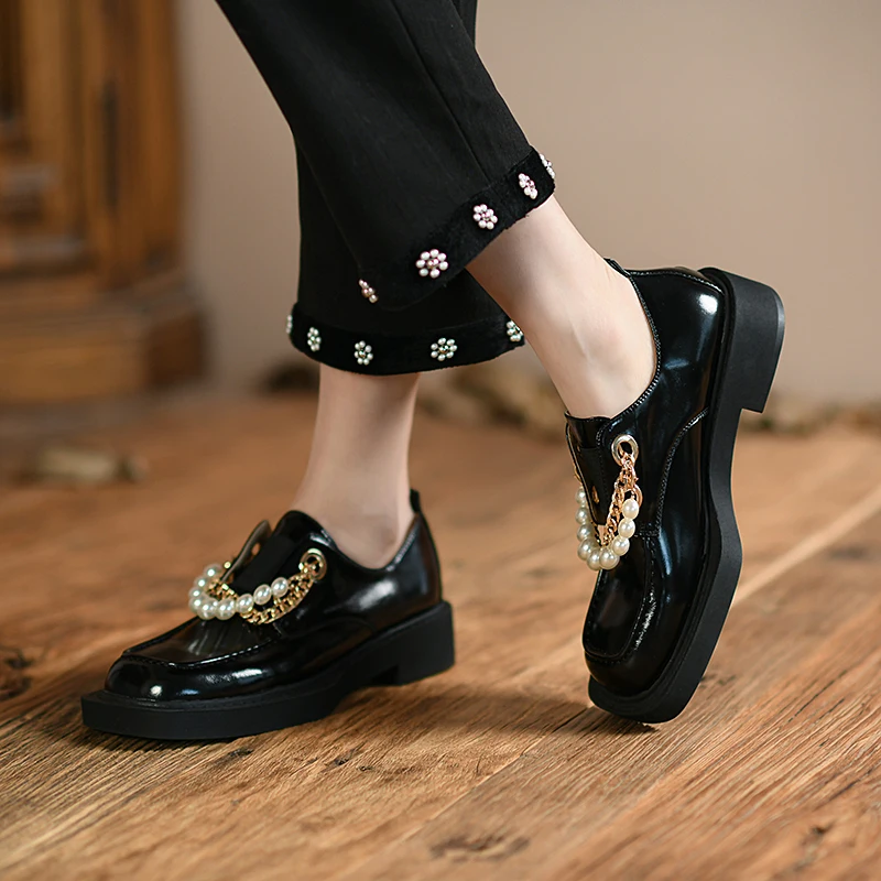 

Лоферы женские из натуральной кожи, повседневные туфли на платформе, без застежки, на квадратном каблуке, с жемчугом и бусинами, весна 2022