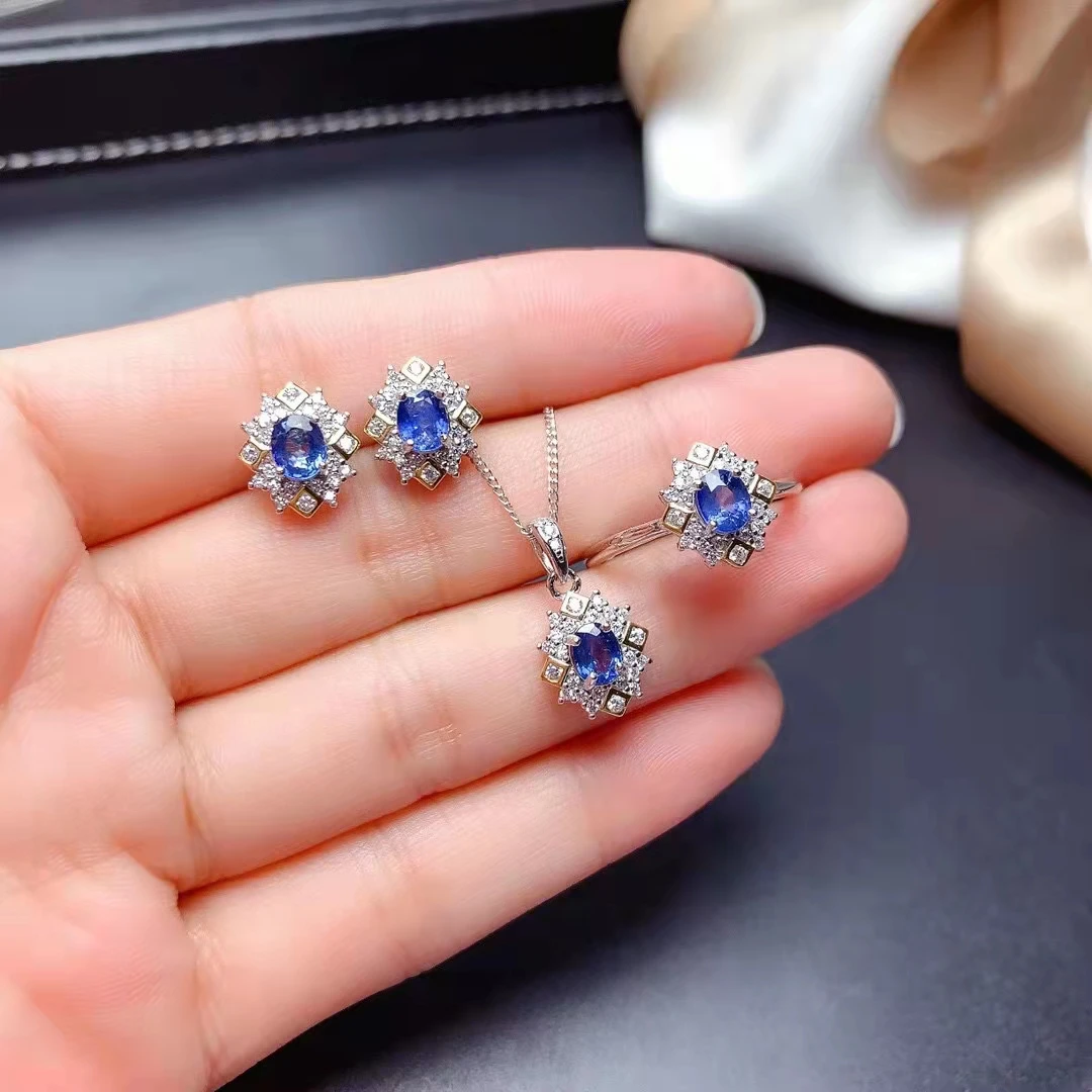 

Комплект из кольца и серёг, из серебра 925 пробы, с сапфиром