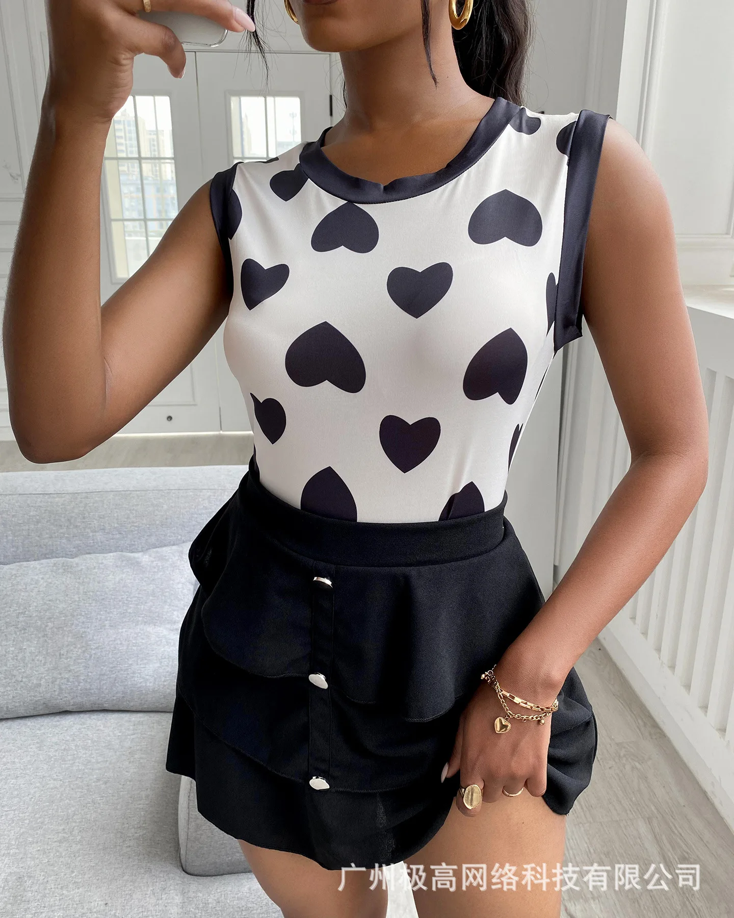 

Donsignet Women Skirts Sets 2021 New Summer Love Print Skirts Suit Women Fashion Mini Skirts and Crop Tops Two Piece Sets