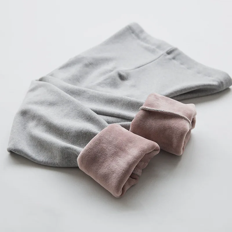 Женские бархатные зимние брюки сохраняющие тепло однотонные завышенная талия