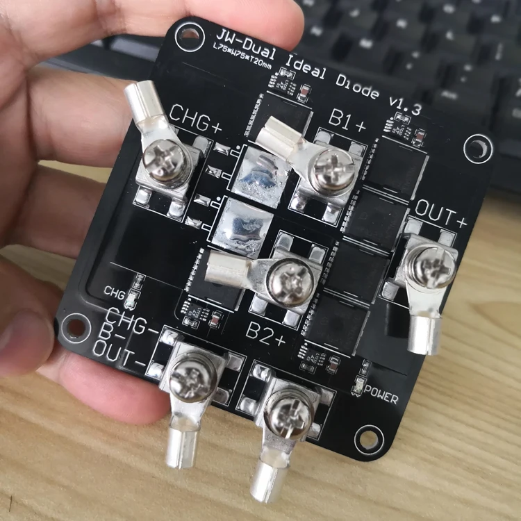 

Ideal Diode Electric Vehicle Mavericks Three Battery Isolator Smart Switch 100A Three Battery Refit