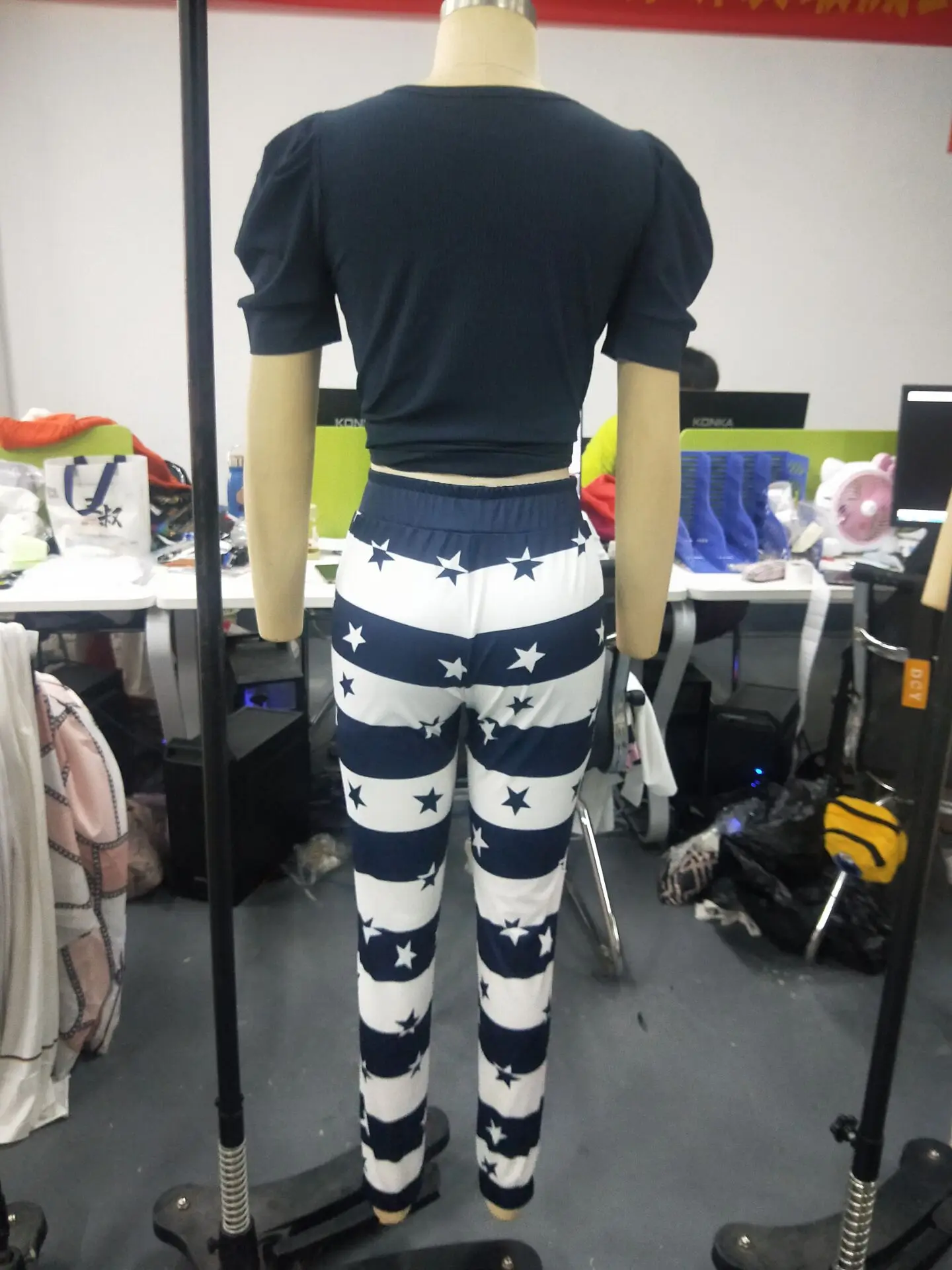 

2021 Best Selling Women's tracksuit Solid Colorblock Skinny Cropped Tops Drawstring Pants Suit Sets