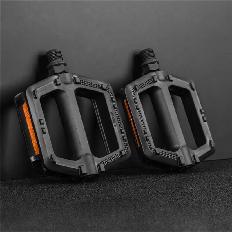 

1Pair Universal Bicycle Pedals Mountain Road Bike Reflective Anti Slip Foot Plat Dropship