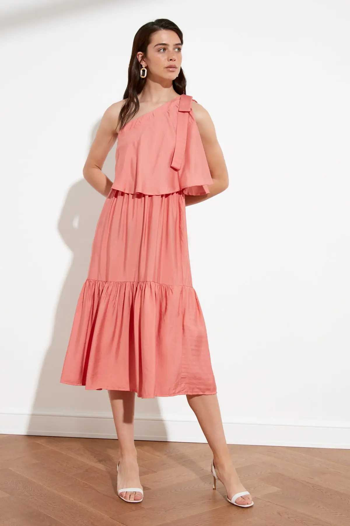 

Trendyol Single Sleeve Dress TWOSS20EL1764