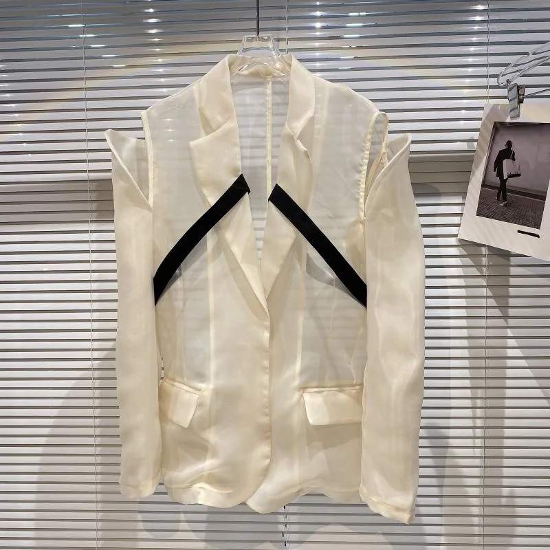 

Coats & Jackets