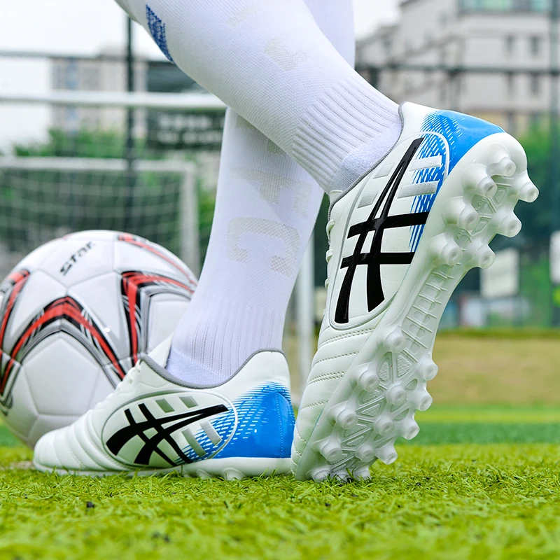 

Men's Soccer Shoes Teenager Breathable Soft Size 35-45 Sneakers Kids Grass Training Sports Shoes Antiskid Football Boots FG / TF