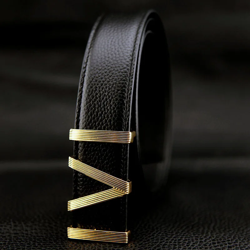 

Designer Belt Men's First Layer Cowhide Leather Belt Fashion Smooth Buckle Business Casual V Letter Men's Belt