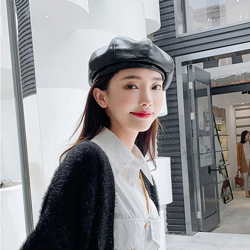 Берет Foux осенне-зимний женский из искусственной кожи Однотонный черный