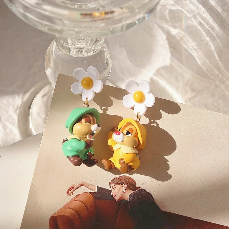 Disney Chip 'n' Dale Nette Frauen Mode Ohrringe Anime Figur Zubehör Asymmetrie Glocken Ohr Anhänger Blume Cosplay Dekoration