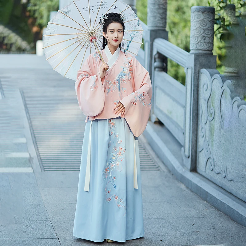 

Классические женские танцевальные костюмы Hanfu с вышивкой, традиционное сказочное платье, наряд для народного фестиваля, одежда для выступл...