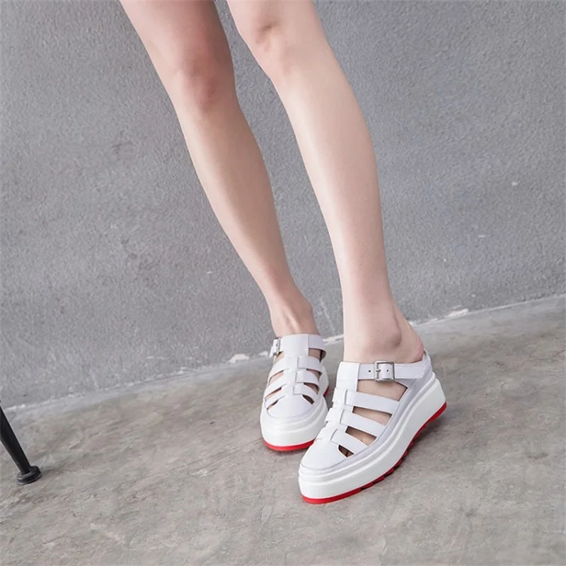 

Women's One Line Buckle Muffin Heel Round Head Sandal 2021 Spring And Summer New Solid Buckle Slope Heel Casual Shoes