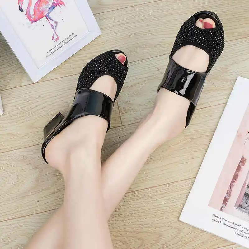 

Ladies high heels open toe patent leather sandals sexy summer party flip flops 2021high heel fish mouth sandals with thick heels