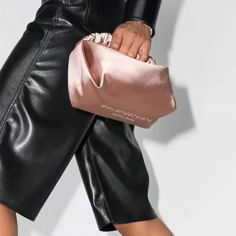 

Top Quality Luxury Brand 2021 New Fashion Silk Satin Folds All-match Hand Bag Ladies Pillow Bag Purses and Handbags Sac A Main