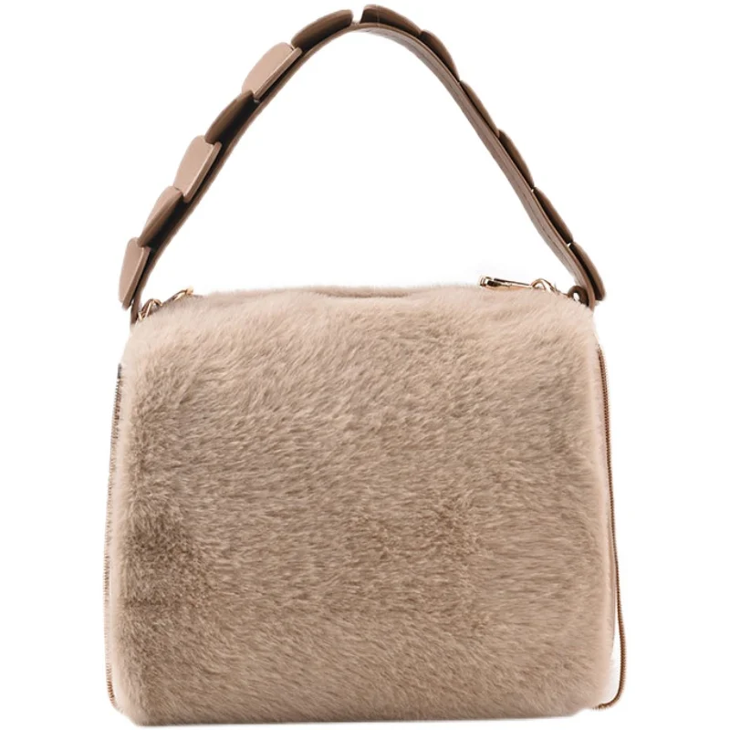 

Plush Fluffy Small Bag Female 2021 New Autumn and Winter Fashion Niche Furry Messenger Bag Explosive Handbag