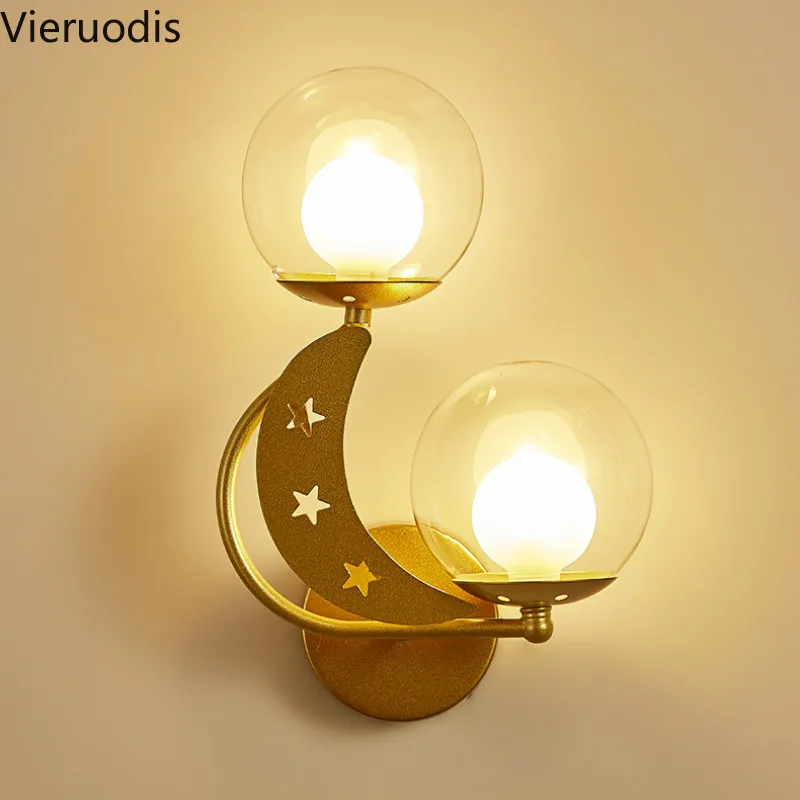 Настенный светильник в скандинавском стиле с двумя головками из кованого железа