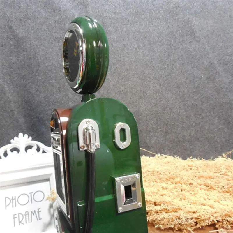 

Gas Station Music Box Creative Vintage Music Box Melody Box Desktop Decoration for Bar Restaurant Home (Green/Red)