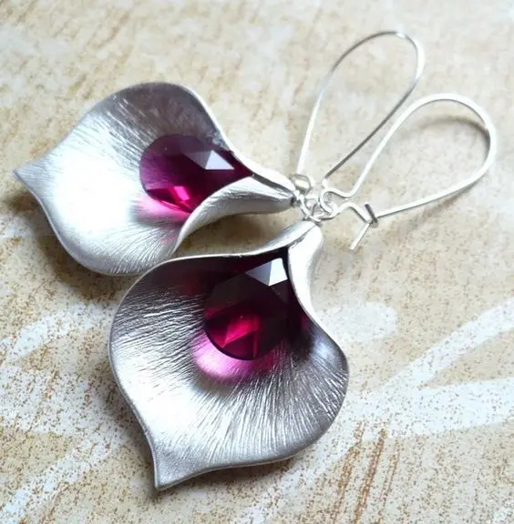 

Personalized Fashion Creative Orchid Bud Earrings 925 Silver Plated Petal Leaf Earrings Jewelry Suitable for Banquet Party Gifts
