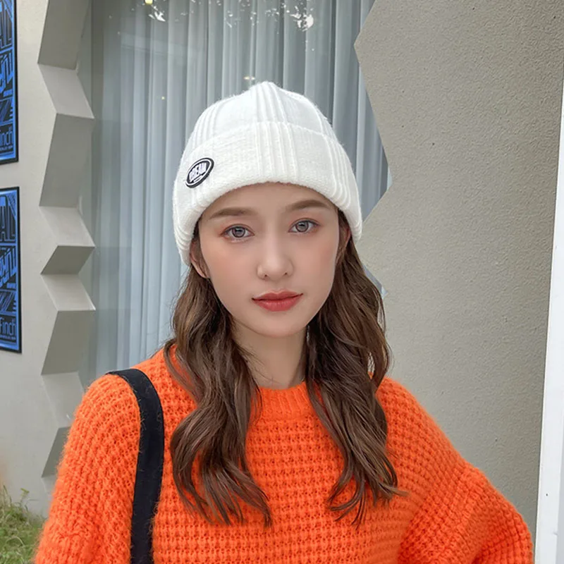 

2021 New Beanies for Women Men Winter Hat Small Standard Woolen Hip Hop Caps Pure Color Wild Casual Ear Protection Knitted Hats