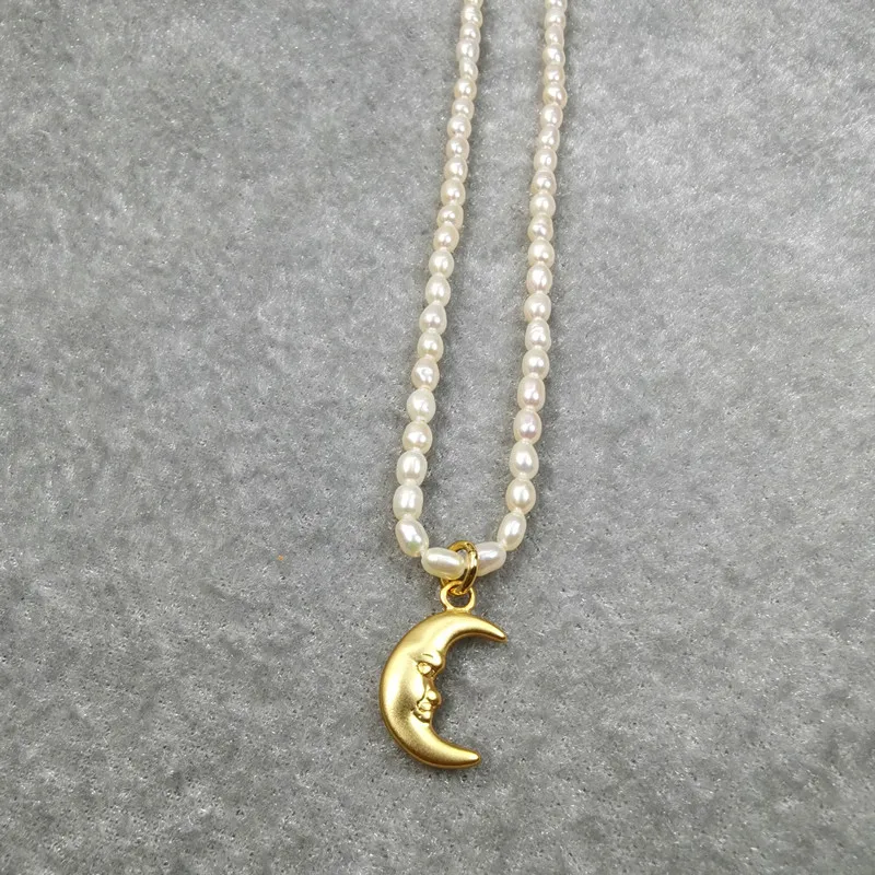 

Simple 2020 new European minority designer brand natural pearl moon retro Necklace