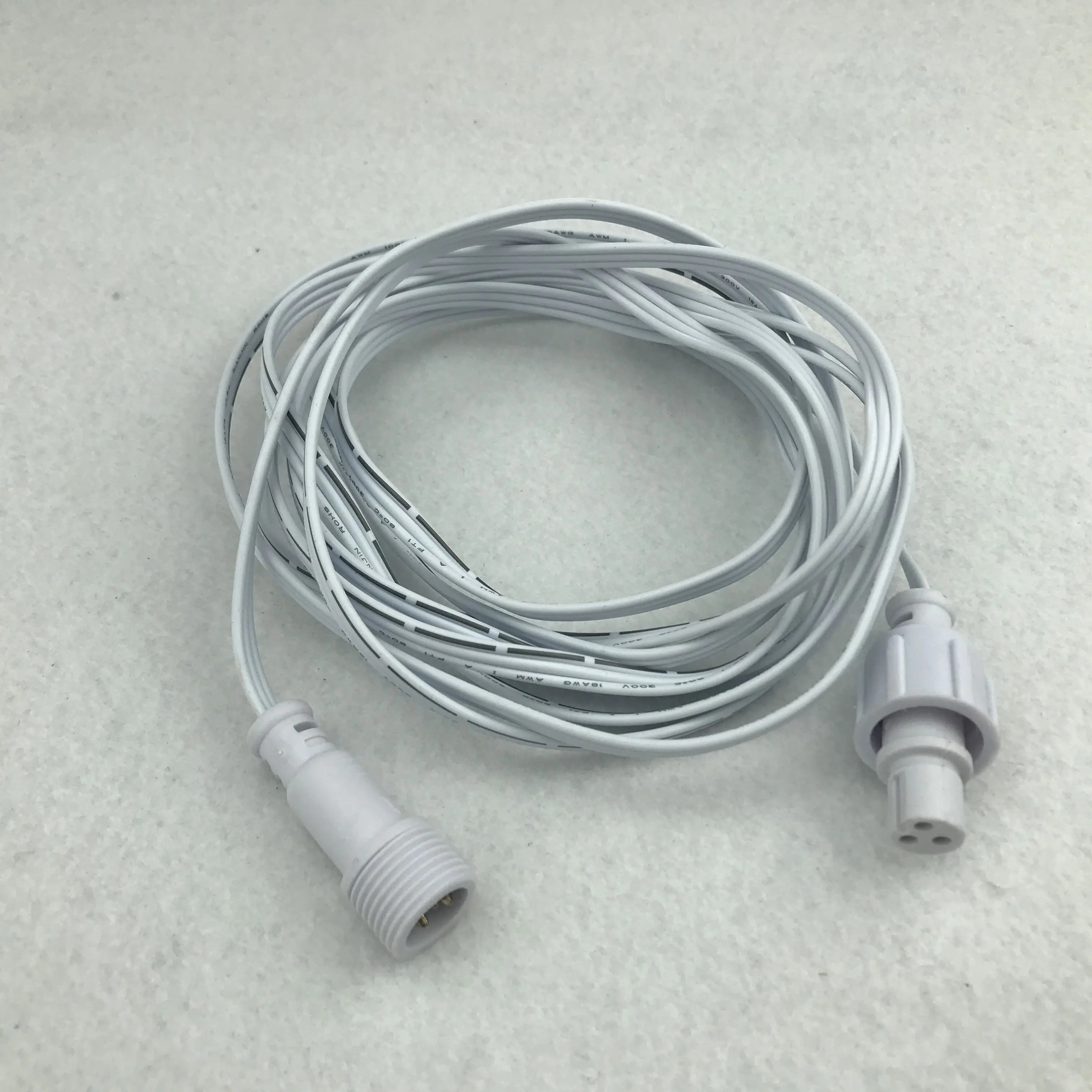 Xподключите тип белый плоский 18AWG 3 ядра водонепроницаемый Удлинительный кабель