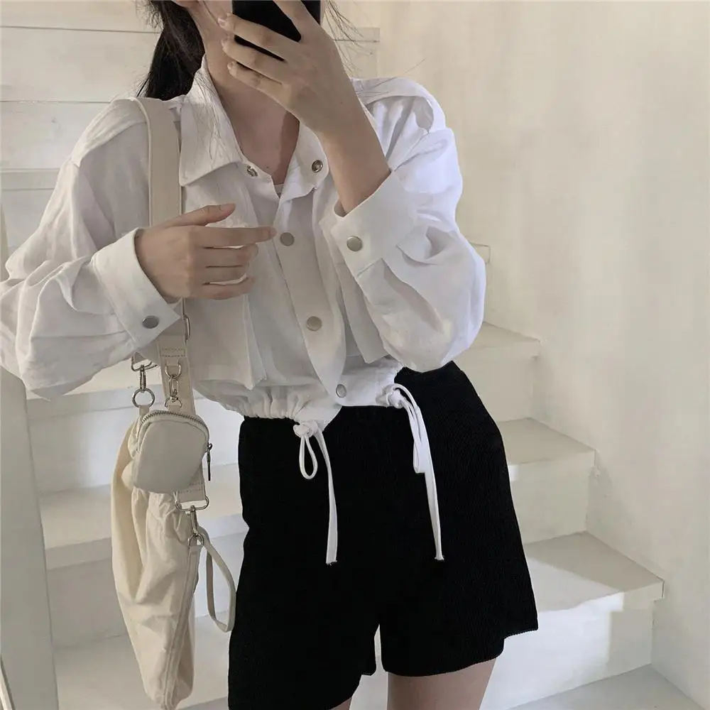 Куртка женская осенняя короткая однотонная с отложным воротником | Женская