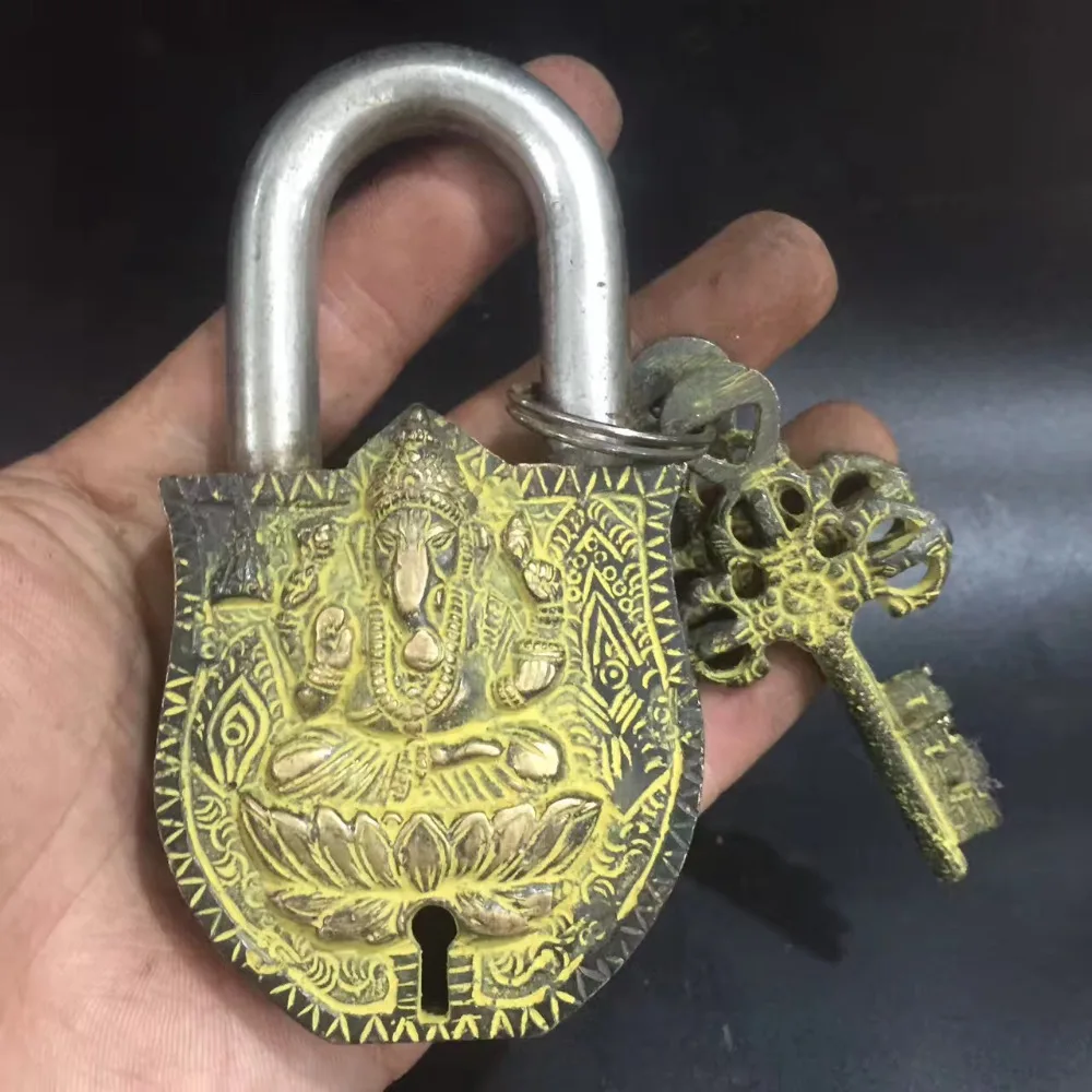 

Ancient The elephant god, the copper lock, the craft lock, the antique collection