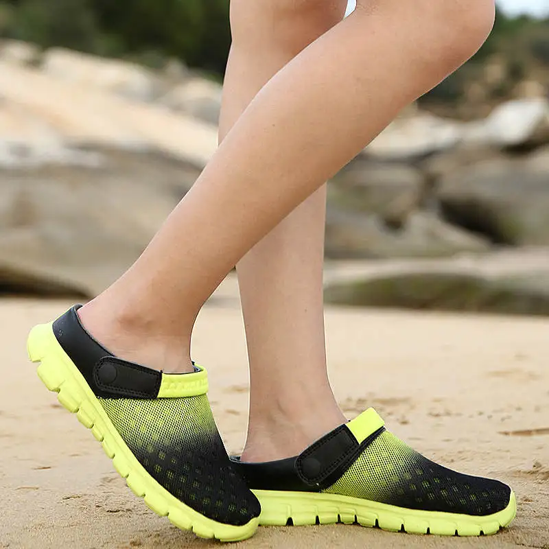 Шлепанцы женские для дома на большой платформе летние меховые сандалии