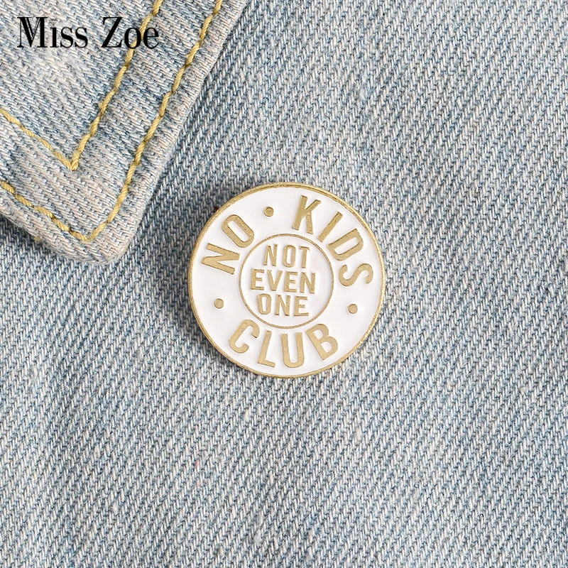 Эмалированная булавка без детского клуба Белая магнитная круглая брошь на заказ