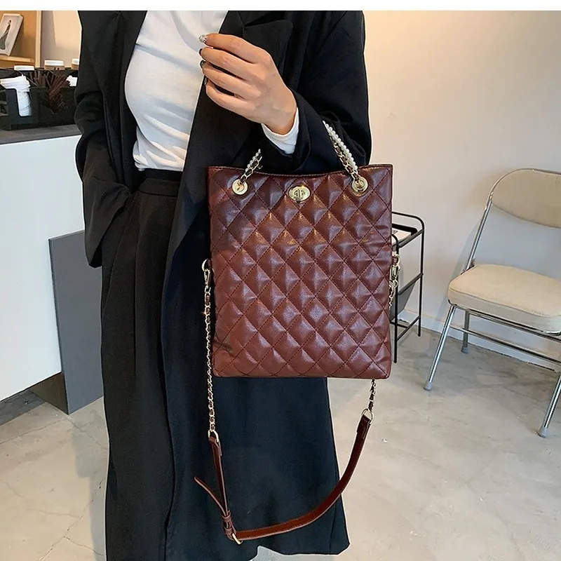 

High-end brand leisure spring 2021 new trend fashion all-match chain messenger bag texture ladies small square bag